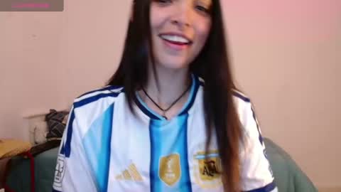 Snapshot of ariagal chatting on 07.16.26 ariagal online show from 07.16.26