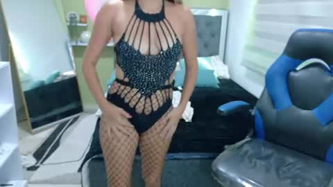 Snapshot of ariah_cute chatting on 07.22.26 ariah_cute online show from 07.22.26
