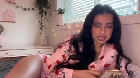 Aria  online show from 12.05.25