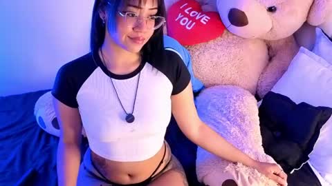 Snapshot of ariakyle chatting on 04.27.26 online show from 04.27.26
