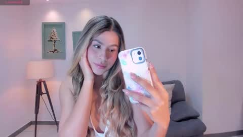 arialanne online show from 09.29.25