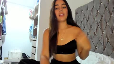 Aria Montgomery online show from 12.21.24