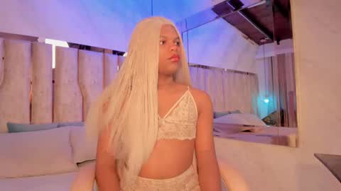 Snapshot of ariana_grande233 chatting on 02.13.26 ariana_grande233 online show from 02.13.26