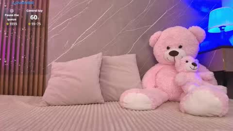 Ariana online show from 02.12.26