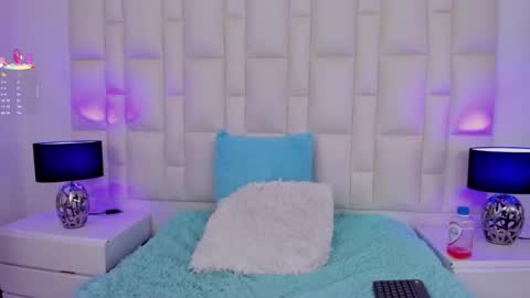  ariana  online show from 03.04.25