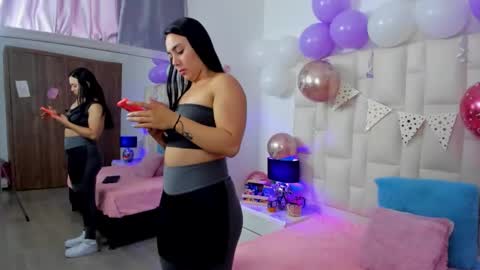  ariana  online show from 11.05.25