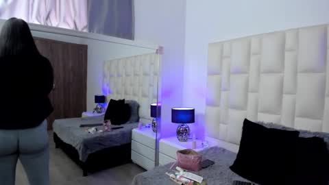 Snapshot of ariana_rouse_ chatting on 02.19.26 ariana online show from 02.19.26