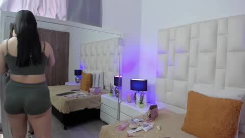 Snapshot of ariana_rouse_ chatting on 03.13.26 ariana online show from 03.13.26