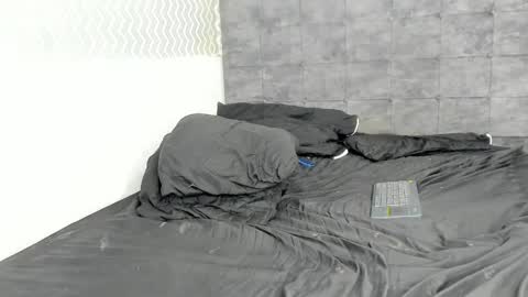 ARIANA SALAZAR online show from 04.09.26