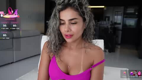 Snapshot of ariana_valdirii chatting on 12.02.25 cristina online show from 12.02.25