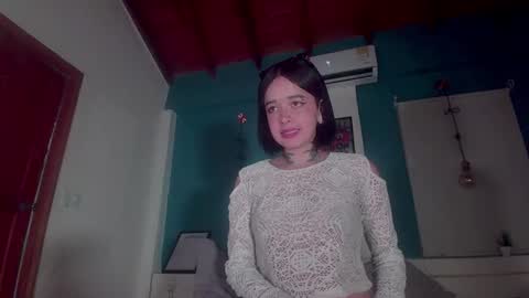 ariana_whitee online show from 11.19.25