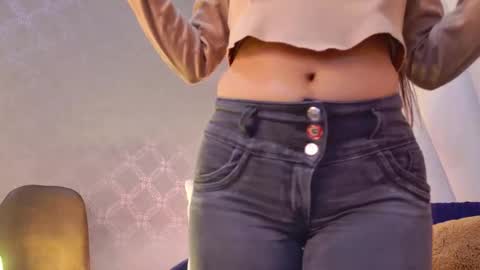 Arianaa Gray online show from 11.23.25