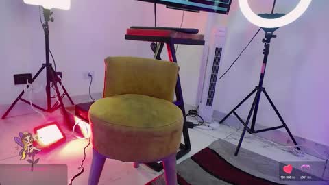 Ari  online show from 11.18.25