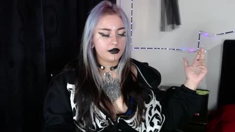 help me 100 hands up my OF is Free  online show from 11.25.25