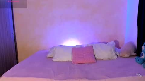 Snapshot of ariannacolins chatting on 09.30.25 ariannacolins online show from 09.30.25