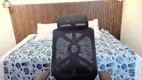 Snapshot of ariannajones_vg chatting on 07.17.26 Arianna online show from 07.17.26