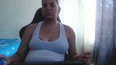 ariannaloovel online show from 10.09.25