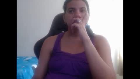 ariannaloovel online show from 10.24.25