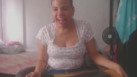Snapshot of ariannaloovel chatting on 05.02.26 ariannaloovel online show from 05.02.26