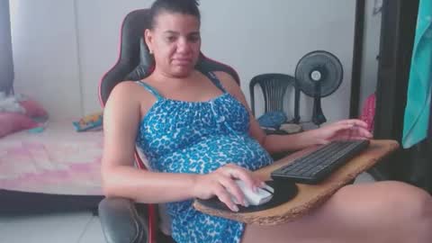 Snapshot of ariannaloovel chatting on 05.06.26 ariannaloovel online show from 05.06.26