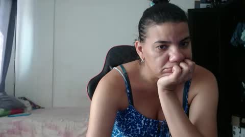 Snapshot of ariannaloovel chatting on 05.14.26 ariannaloovel online show from 05.14.26