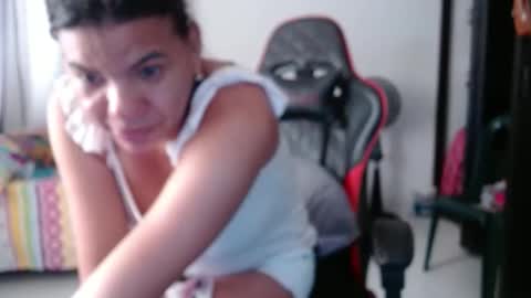 Snapshot of ariannaloovel chatting on 05.20.26 ariannaloovel online show from 05.20.26
