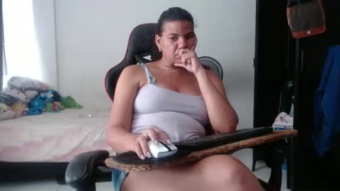 Snapshot of ariannaloovel chatting on 06.02.26 ariannaloovel online show from 06.02.26