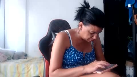 Snapshot of ariannaloovel chatting on 06.17.26 ariannaloovel online show from 06.17.26