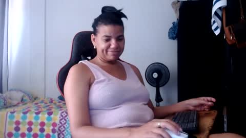 Snapshot of ariannaloovel chatting on 07.14.26 ariannaloovel online show from 07.14.26