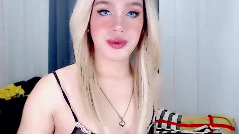 ARIANNE CUMS  online show from 03.02.25