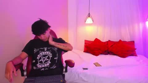Snapshot of ariblake chatting on 06.14.26 Ari and Aiden online show from 06.14.26