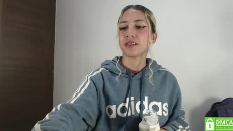 Ari Bunnie  online show from 06.02.26