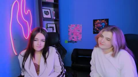 Snapshot of arielmell chatting on 02.20.26 arielmell online show from 02.20.26