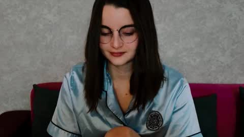 arielstonks_lovee online show from 11.26.25