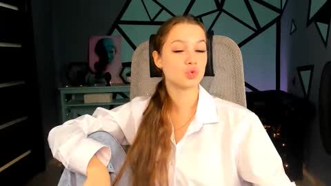 arielsykes online show from 09.18.25