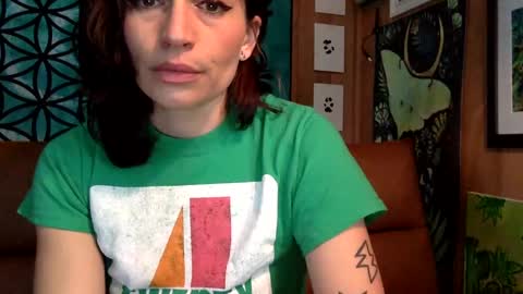 ariel  colin when hes here online show from 12.23.24