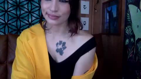 ariel  colin when hes here online show from 02.22.25