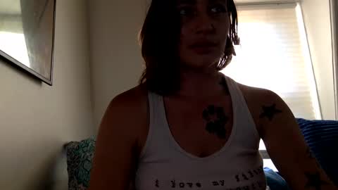 ariel  colin when hes here online show from 10.05.25