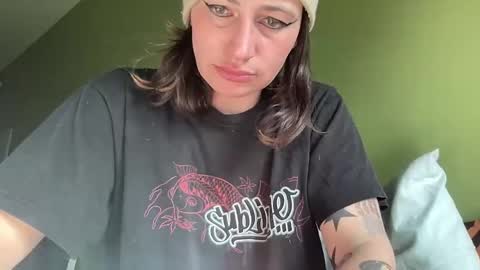 ariel  colin when hes here online show from 03.18.26