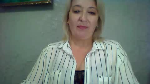 Snapshot of arielxloveresss chatting on 06.02.26 ArielXLoveresss online show from 06.02.26