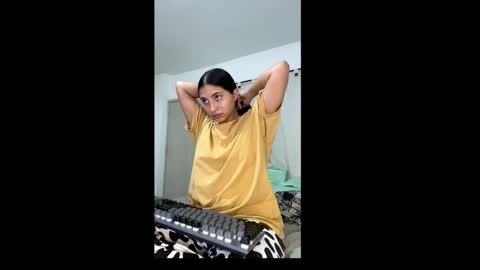 Snapshot of aries_plays chatting on 12.16.25 aries_plays online show from 12.16.25