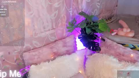 Snapshot of arii_vega chatting on 11.15.25 ARII VEGA online show from 11.15.25