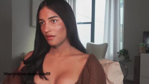 Snapshot of ariia1_ chatting on 10.02.25 Aria online show from 10.02.25