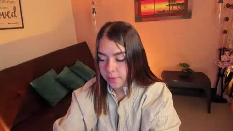 Snapshot of ariianabaker chatting on 11.10.25 Arianna online show from 11.10.25