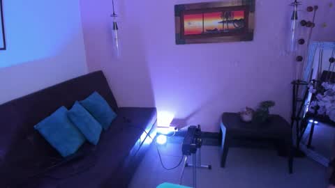 Snapshot of ariianabaker chatting on 11.21.25 Arianna online show from 11.21.25