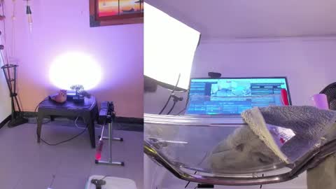 Snapshot of ariianabaker chatting on 11.25.25 Arianna online show from 11.25.25