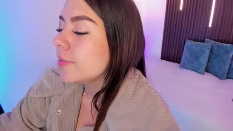 Snapshot of ariianabaker chatting on 12.16.25 Arianna online show from 12.16.25