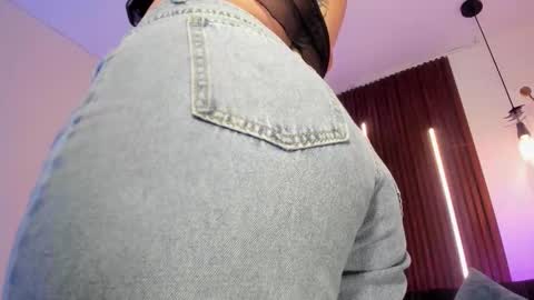 Snapshot of ariianabaker chatting on 01.06.26 Arianna online show from 01.06.26