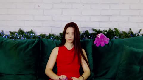 Snapshot of arinaarnold chatting on 12.21.24 ArinaArnold online show from 12.21.24