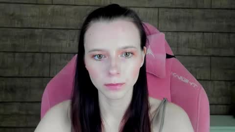 Arinakubrick online show from 11.28.25